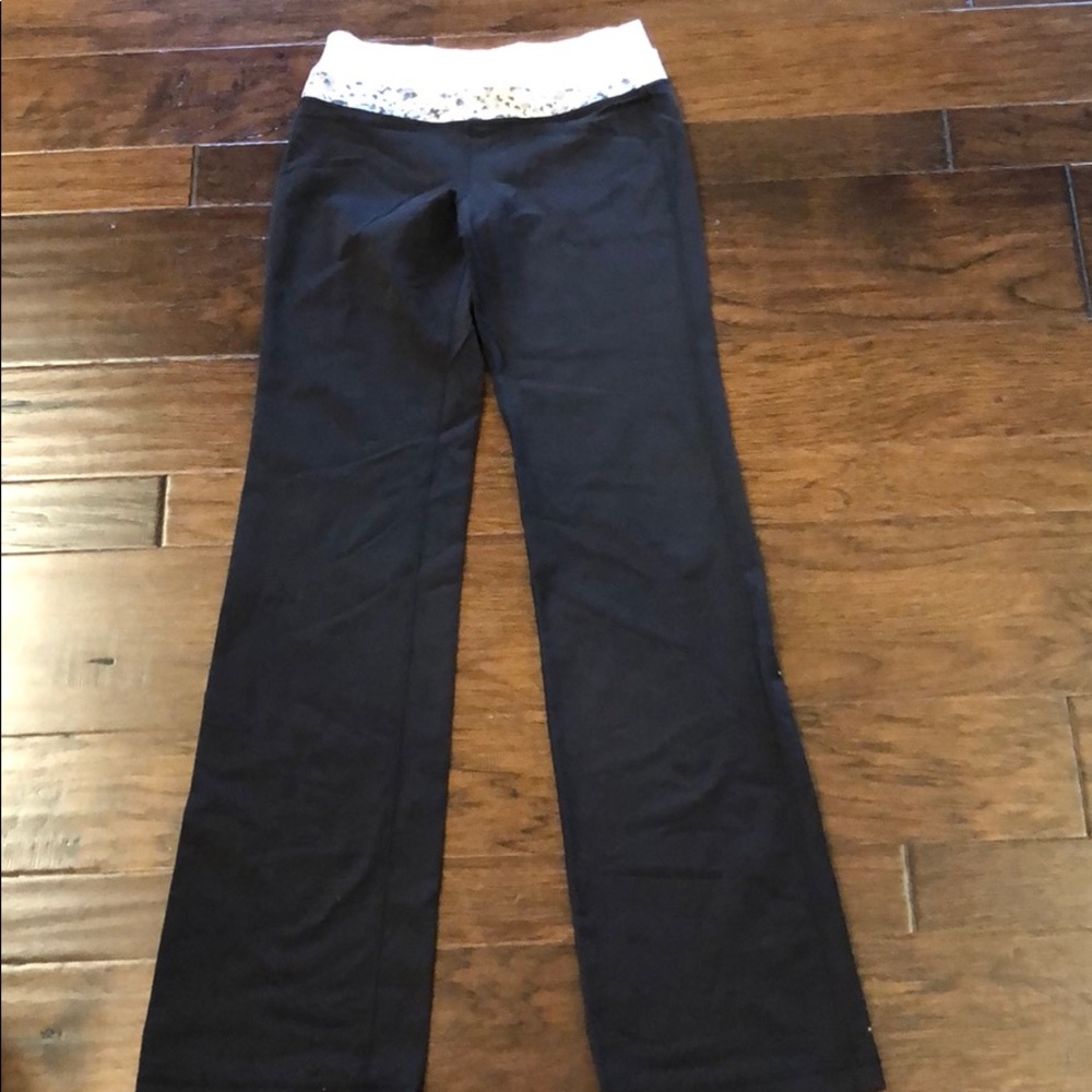 Lululemon 8 tall Yoga pant